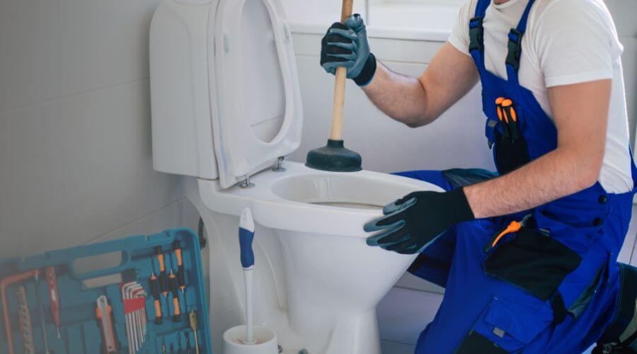 Professional septic pumping service in Woodland Hills, CA